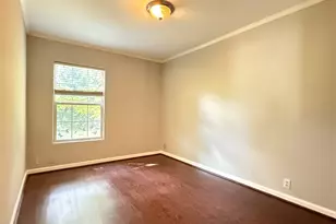 905 Grenshaw St, Houston, TX 77088 - Photo 11