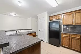 4502 Mallow St, Houston, TX 77051 - Photo 9