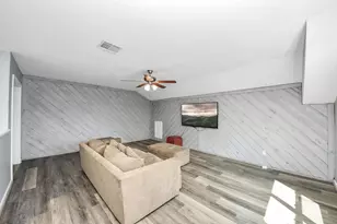 11903 Waldemar Dr, Houston, TX 77077 - Photo 17