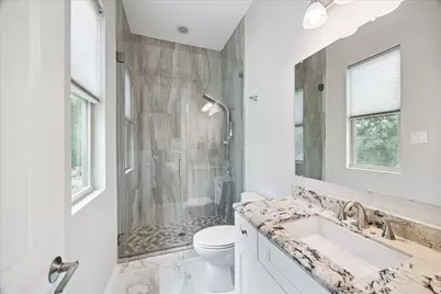 9622 Cedarhurst Drive, Houston, TX 77096 - Photo 35