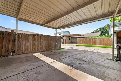 13026 Clarewood Drive, Houston, TX 77072 - Photo 33