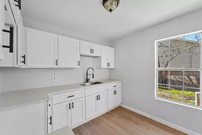 8030 Record Street #B, Houston, TX 77028 - Photo 7