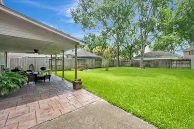 2031 Hillside Oak Lane, Houston, TX 77062 - Photo 39