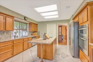 2031 Hillside Oak Ln, Houston, TX 77062 - Photo 9