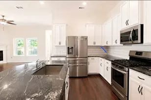 260 Scarlet Maple Wy, Conroe, TX 77318 - Photo 3