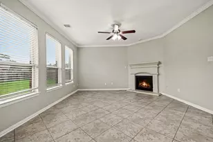 2502 Flowing Palm Ln, Fresno, TX 77545 - Photo 5