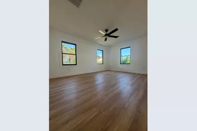 1028 Sealy Street, Galveston, TX 77550 - Photo 7