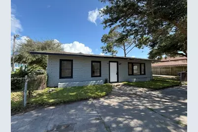 1028 Sealy Street, Galveston, TX 77550 - Photo 1