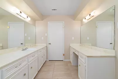 5930 Old Lodge Drive, Houston, TX 77066 - Photo 29