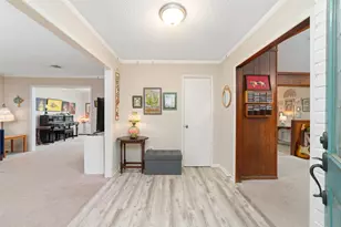 5930 Old Lodge Dr, Houston, TX 77066 - Photo 7
