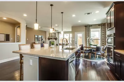 13740 Leeward Edge Dr Drive, Texas City, TX 77568 - Photo 5