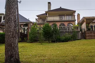 9590 Longmont Dr, Houston, TX 77063 - Photo 35