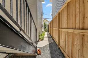 1531 Beall St, Houston, TX 77008 - Photo 3