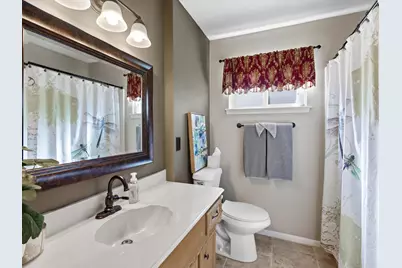 10531 Sageyork Drive, Houston, TX 77089 - Photo 21