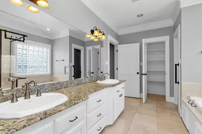 304 Vincent Street, Houston, TX 77009 - Photo 27
