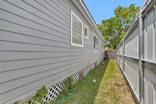 304 Vincent St, Houston, TX 77009 - Photo 33