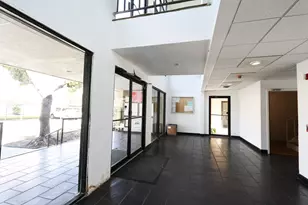 3015 Walnut Bend Ln, Houston, TX 77042 - Photo 19