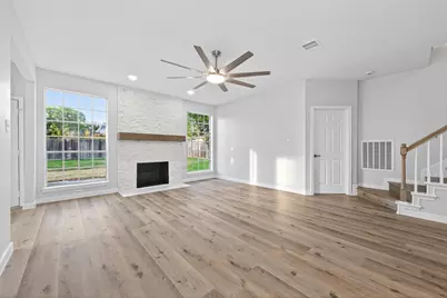 8010 Ashley Circle Drive N, Houston, TX 77071 - Photo 9