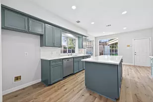 8010 Ashley Cir Dr N, Houston, TX 77071 - Photo 17