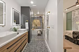 10021 Lazy Oaks St, Houston, TX 77080 - Photo 21