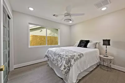 10021 Lazy Oaks Street, Houston, TX 77080 - Photo 23
