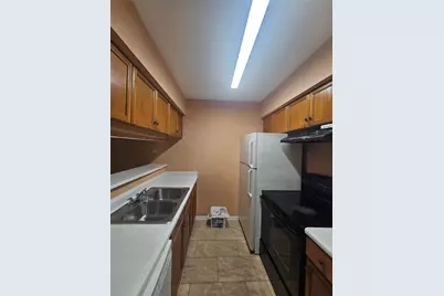 10601 South Drive #80, Houston, TX 77099 - Photo 7