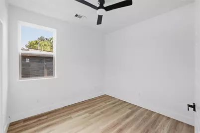 250 Georgia Street #A, Houston, TX 77029 - Photo 11
