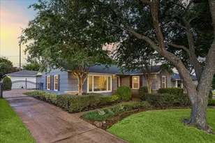 826 T C Jester Blvd, Houston, TX 77008 - Photo 7