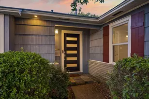826 T C Jester Blvd, Houston, TX 77008 - Photo 9