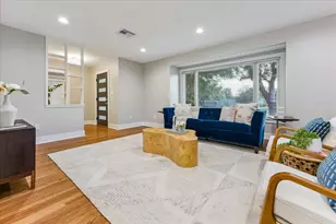 826 T C Jester Blvd, Houston, TX 77008 - Photo 3
