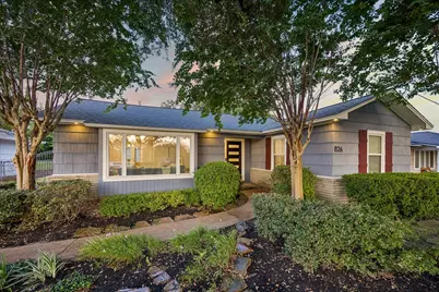 826 T C Jester Boulevard, Houston, TX 77008 - Photo 1