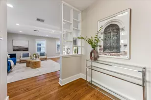 826 T C Jester Blvd, Houston, TX 77008 - Photo 9