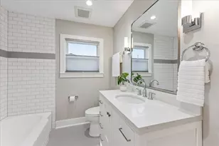 826 T C Jester Blvd, Houston, TX 77008 - Photo 17