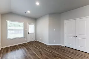 207 Black Bear Dr, Huntsville, TX 77320 - Photo 21