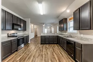 207 Black Bear Dr, Huntsville, TX 77320 - Photo 15