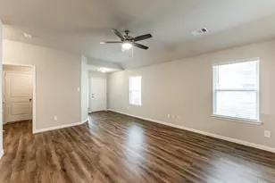 207 Black Bear Dr, Huntsville, TX 77320 - Photo 7