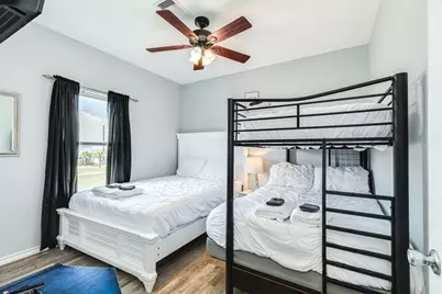 119 Bay Avenue, Surfside Beach, TX 77541 - Photo 21