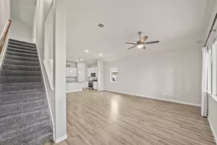 19111 Shoreside Terrace Dr, Manvel, TX 77578 - Photo 5