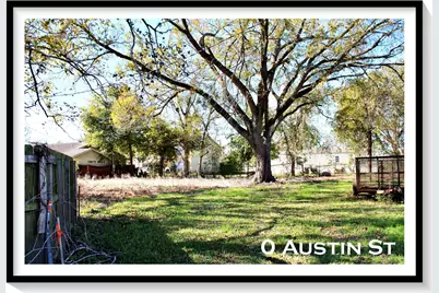 628 Austin Street, Columbus, TX 78934 - Photo 1