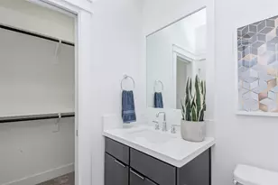 1131 W 17th St, Houston, TX 77008 - Photo 11