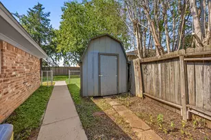 9739 Philmont Dr, Houston, TX 77080 - Photo 31
