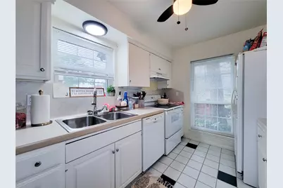 2021 Winrock Boulevard #167, Houston, TX 77057 - Photo 9