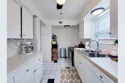 2021 Winrock Boulevard #167, Houston, TX 77057 - Photo 11