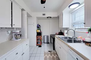 2021 Winrock Blvd, Houston, TX 77057 - Photo 11