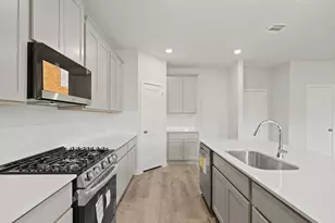 25415 Blossom Ct, Montgomery, TX 77316 - Photo 5