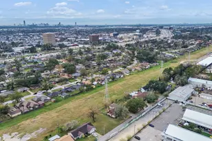 1115 Gardendale Dr, Houston, TX 77018 - Photo 11