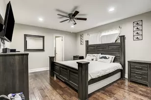 12329 Ashcroft Dr, Houston, TX 77035 - Photo 9