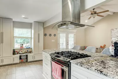 12329 Ashcroft Drive, Houston, TX 77035 - Photo 7