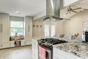 12329 Ashcroft Dr, Houston, TX 77035 - Photo 7