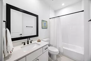 956 Dunleigh Meadows Ln, Houston, TX 77055 - Photo 15